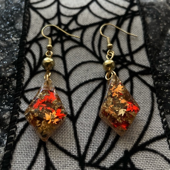 3 for $15 fall leaf earrings 🍁🍂 - Picture 2 of 3